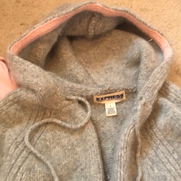 Express zip up sweater with matching turtle neck - Picture 2 of 7